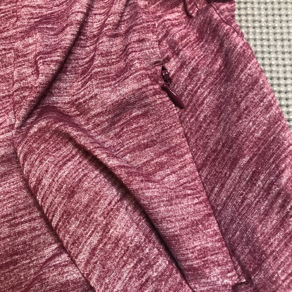 Like-new Lululemon racer back top - unique back - Picture 3 of 5